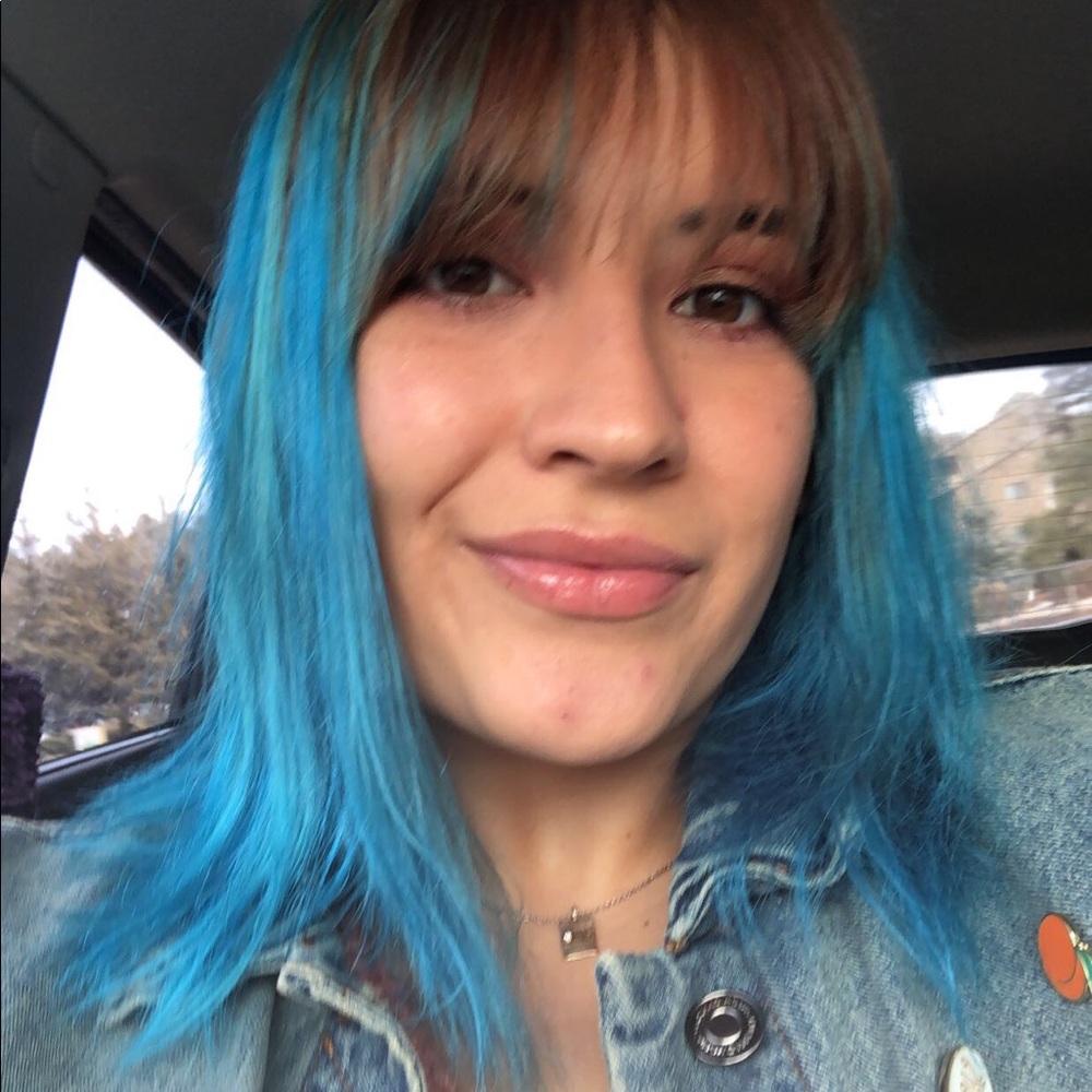 Meet your Posher, Ashley